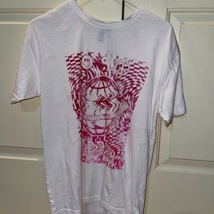 WHITE TRIPPY COMFORTABLE T SHIRT